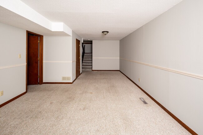 Building Photo - 3806 Prairie Ln