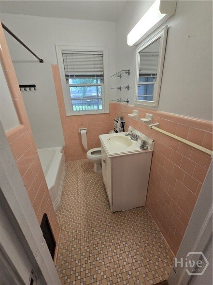 Building Photo - 329 E 63rd St