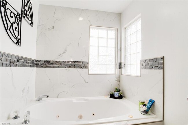 Building Photo - 2424 Sandyfalls Way