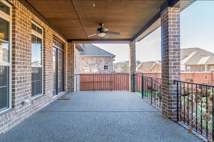 Building Photo - 8273 Middlewick Ln