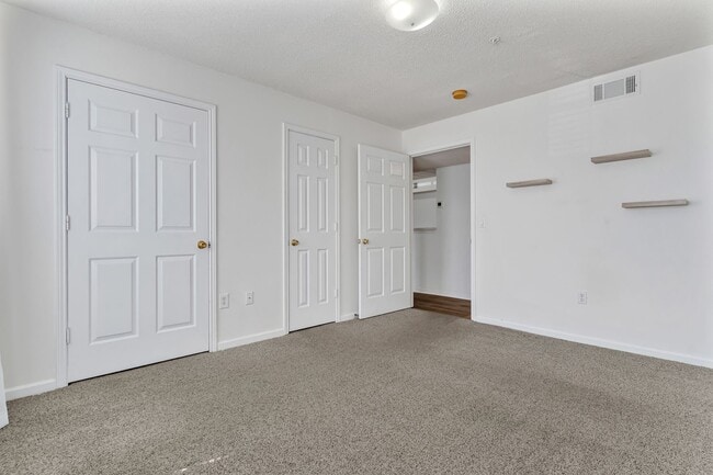 Building Photo - Destin Condo with Great Amenities