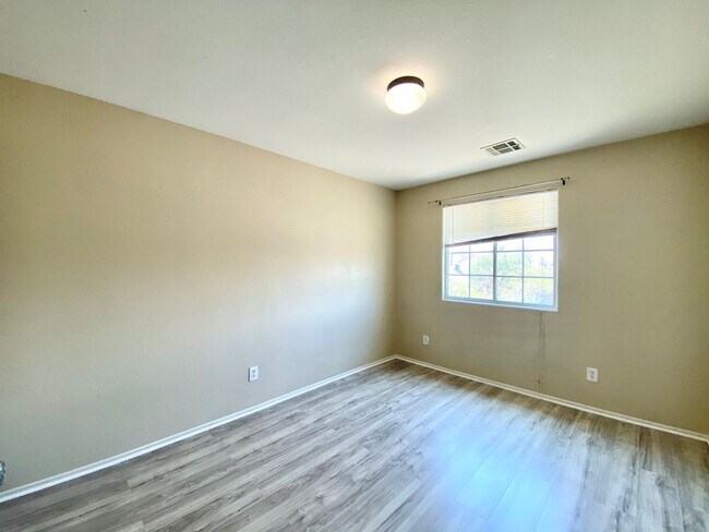 Building Photo - 6486 W Eldorado Ln