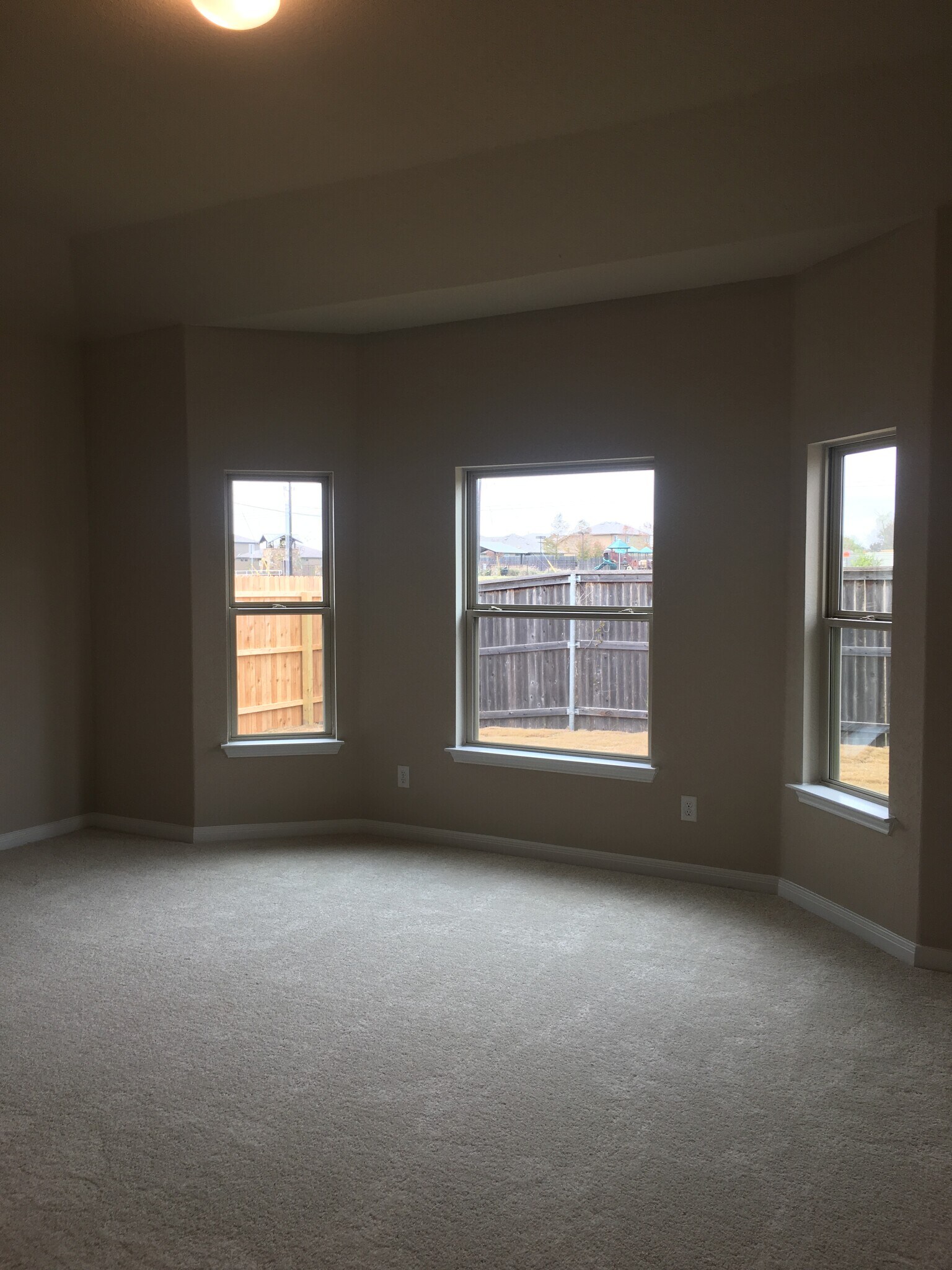 Building Photo - 156 Bass Ln