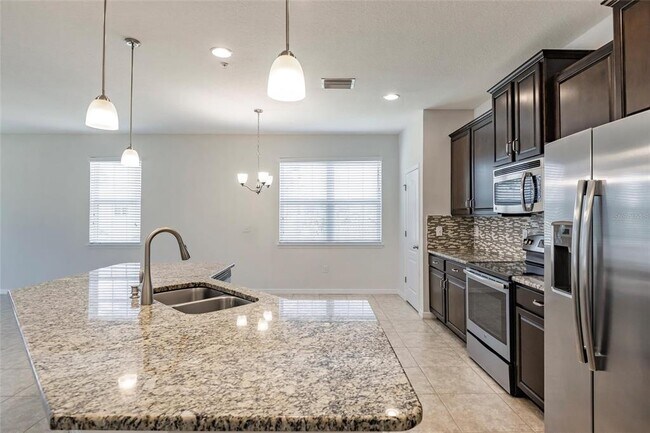 Building Photo - 3215 Oriole Dr