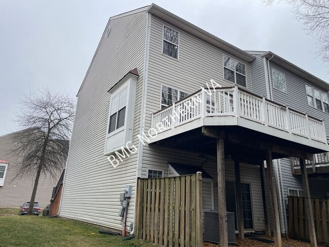 Building Photo - 22525 Maison Carree Square