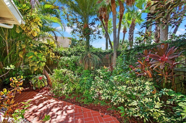 Building Photo - 7745 Stanway Pl