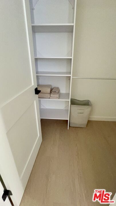 Building Photo - 8926 Sawyer St