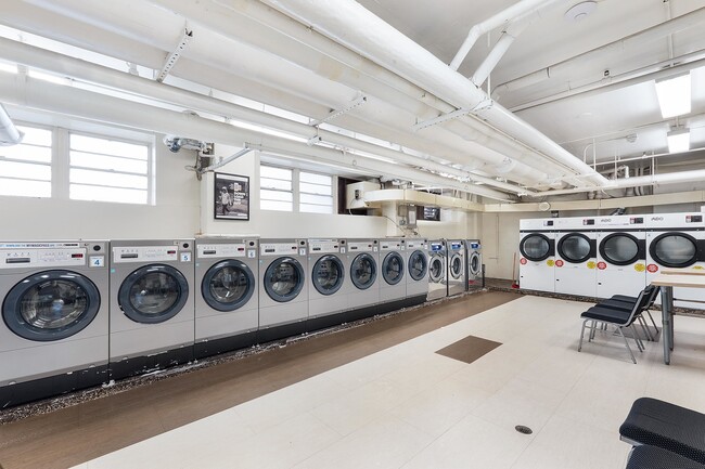 Building Photo - 201 St Pauls Ave