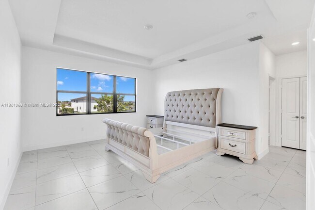 Building Photo - 4308 SW 173rd Ave