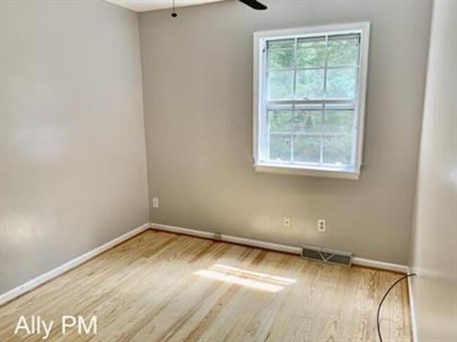 Building Photo - 2383 Austin Dr