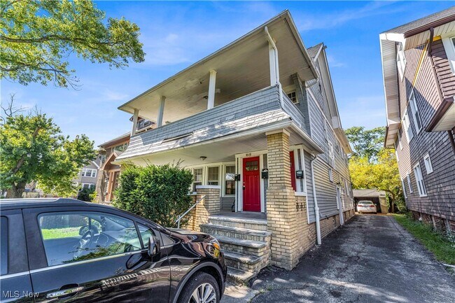 Building Photo - 1616 Eddington Rd
