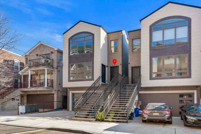 Building Photo - 6110 Fillmore Pl