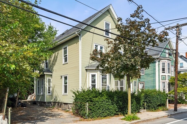 Building Photo - 107 Ellery St
