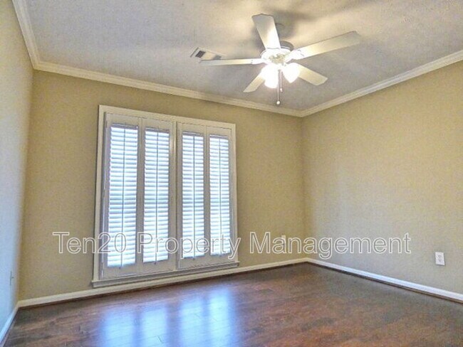 Building Photo - 2723 Summerfield Pl