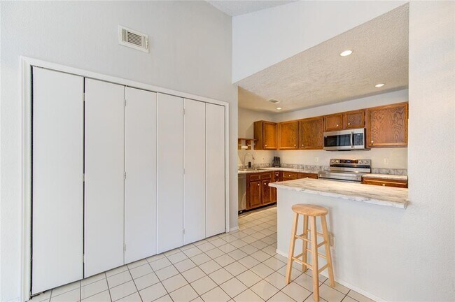 Building Photo - 23419 Summer Pine Dr