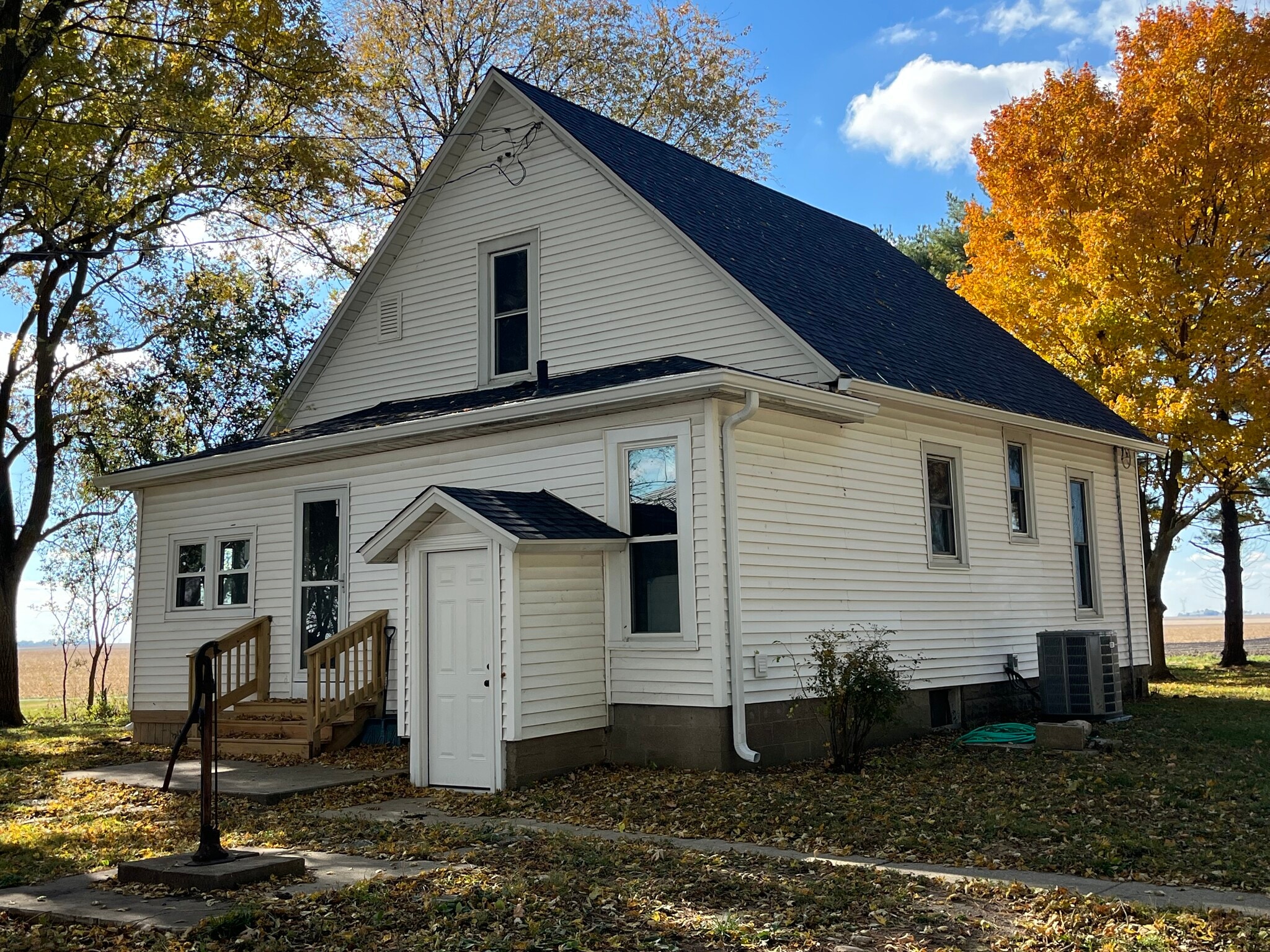 Building Photo - 14044 Strawn Rd