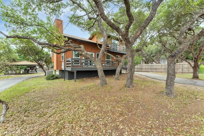 Building Photo - 1142 Amanda-SI ID1351227P