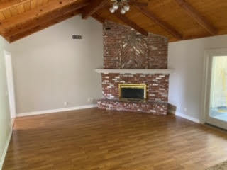 Building Photo - 6015 Oak Hill Dr