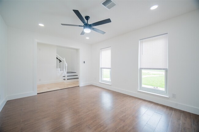 Building Photo - 4815 Caris St