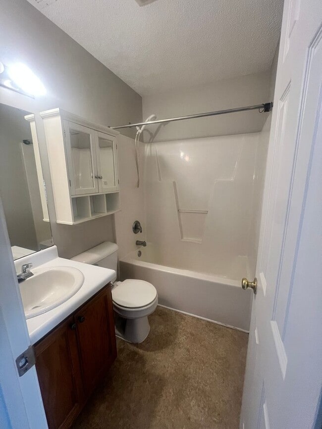 Building Photo - Paddock Place Apartments