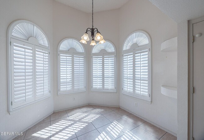 Building Photo - 749 Linda Johnson Ave