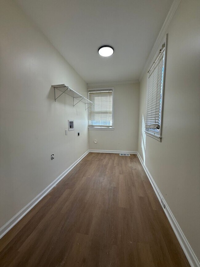 Building Photo - Recently remodeled 3-bedroom, 2-bath home located in East Montgomery.