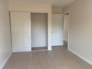 Building Photo - 28 Spring Loop Cir