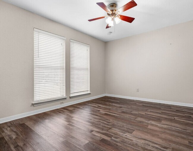 Building Photo - 1305 Minter Rd