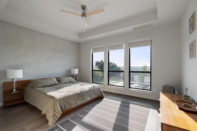 Building Photo - 6517 Empresa Dr