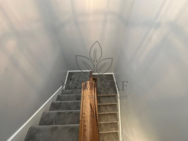 Building Photo - Stunning 2 Bedroom in the Heart of Ontario