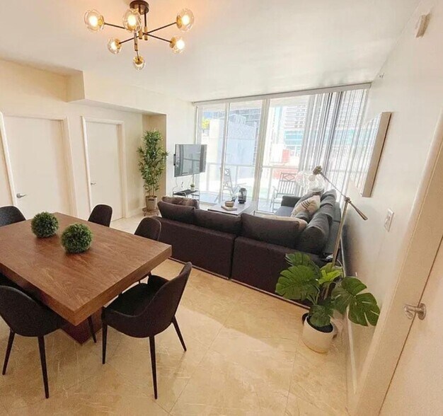 Building Photo - 253 NE 2nd St