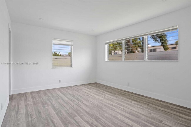 Building Photo - 2517 Polk St