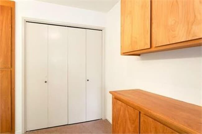 Building Photo - Great 2 bedroom, 1.5 bath in South Davis f...