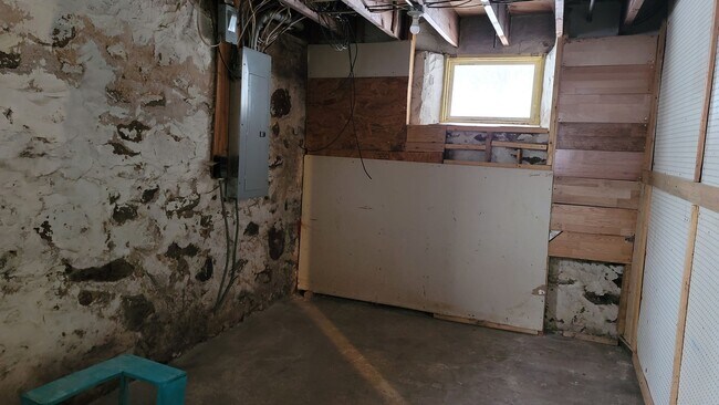 Building Photo - 3 Bed 1 Bath Single Family Home in Wausau
