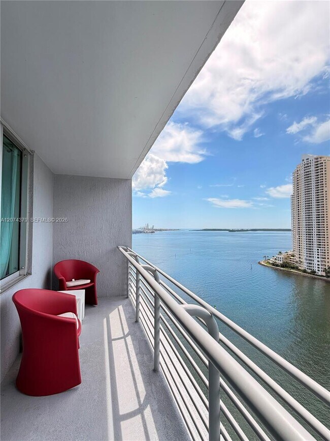 Building Photo - 335 S Biscayne Blvd