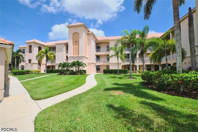 Building Photo - 9190 Southmont Cove