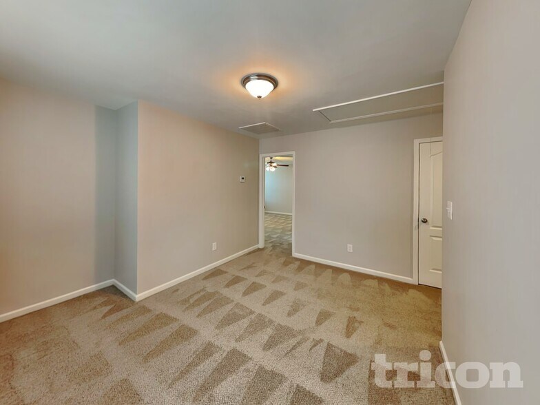 Building Photo - 1028 Mountain Laurel Ct