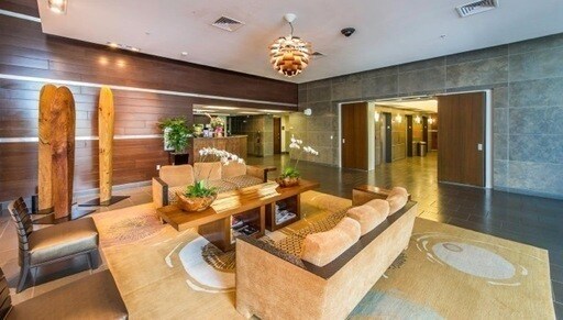 Building Photo - Downtown Luxury! Convenient Location!