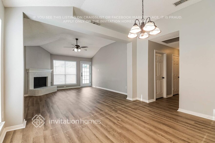 Building Photo - 1044 Waterview Dr