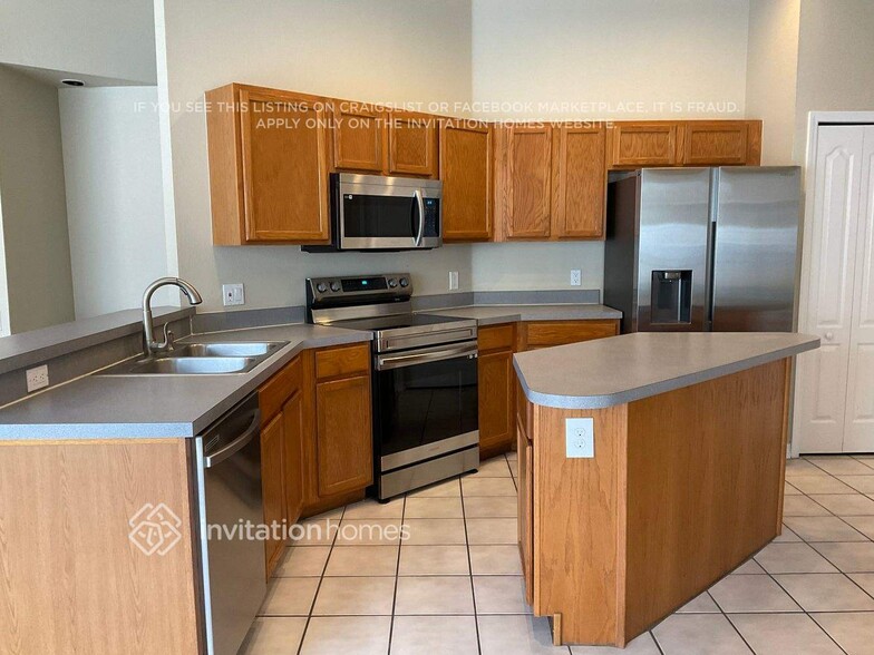 Building Photo - 808 Bryson Loop