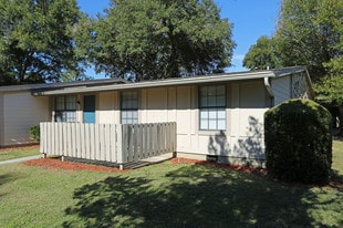 Building Photo - Cedarwood