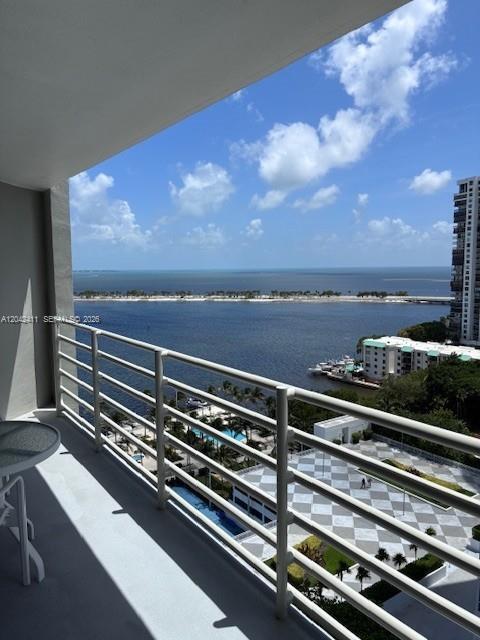 Building Photo - 2025 Brickell Ave