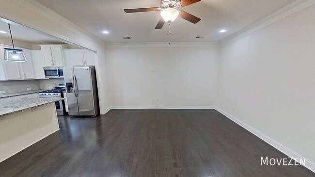 Building Photo - 203 Hartland Pl