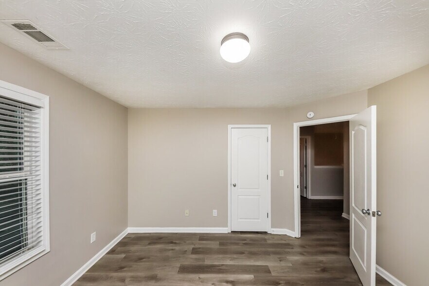 Building Photo - 7072 Littlebrook Way