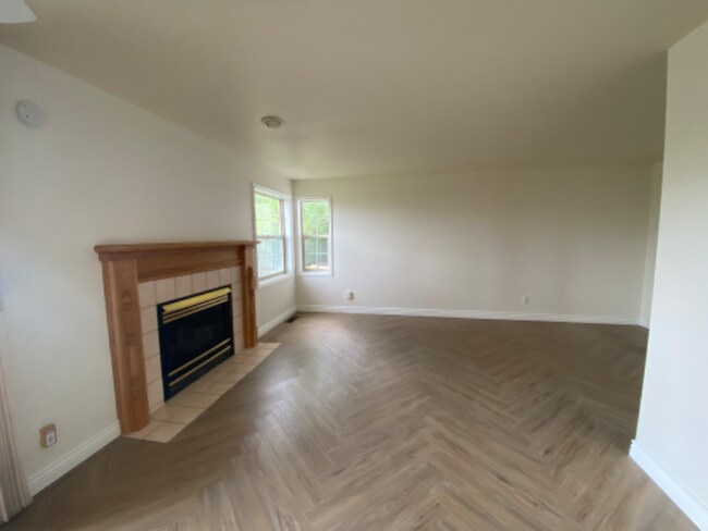 Building Photo - 983 Grindelwald Ln