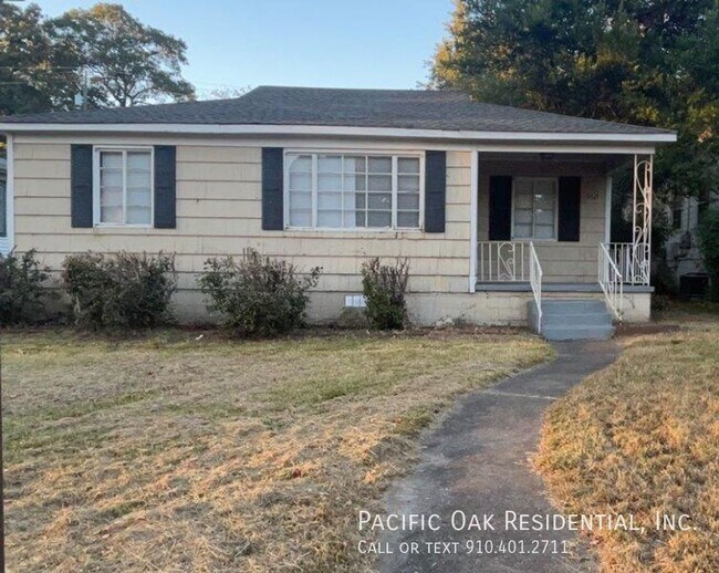 Primary Photo - RENT SPECIAL – Half Off a Month’s Rent!