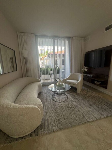 Building Photo - 8246 NW 48th St