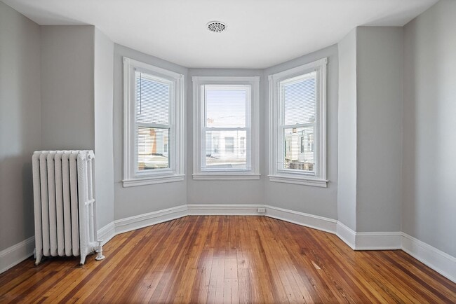 Building Photo - 3 bedroom 1 bath home in Cobbs Creek