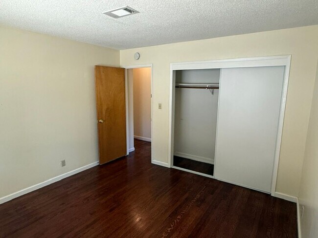Building Photo - 2668 O'Donnell Dr