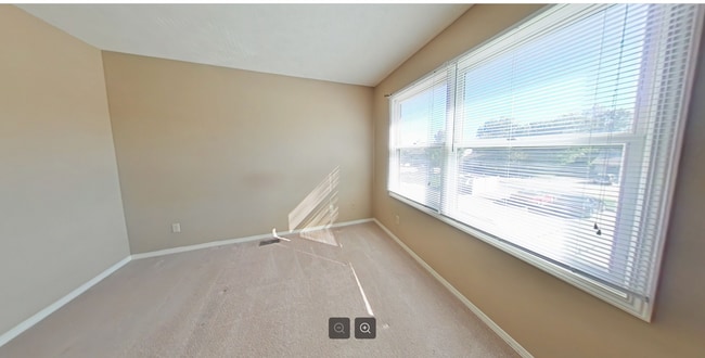 Building Photo - 1383 W Allen St